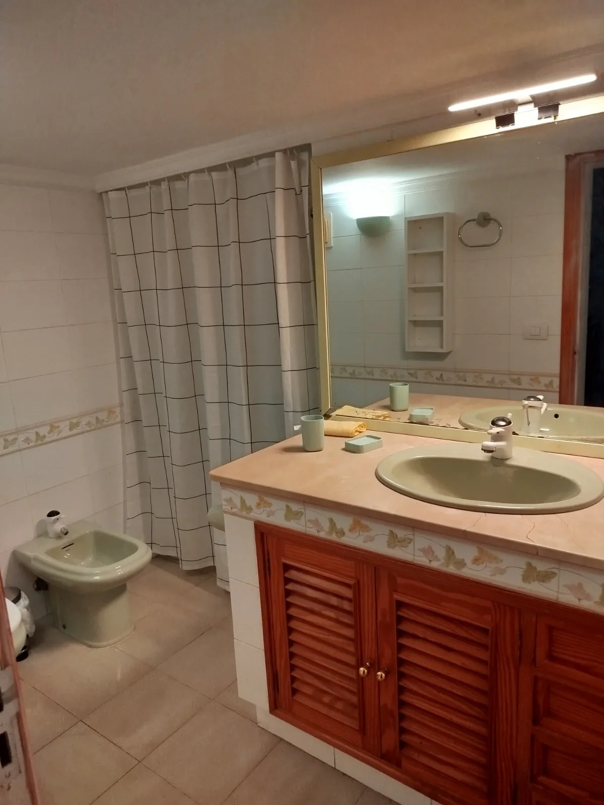 Baño completo 1 de VistaTown P1, foto 9 de 41
