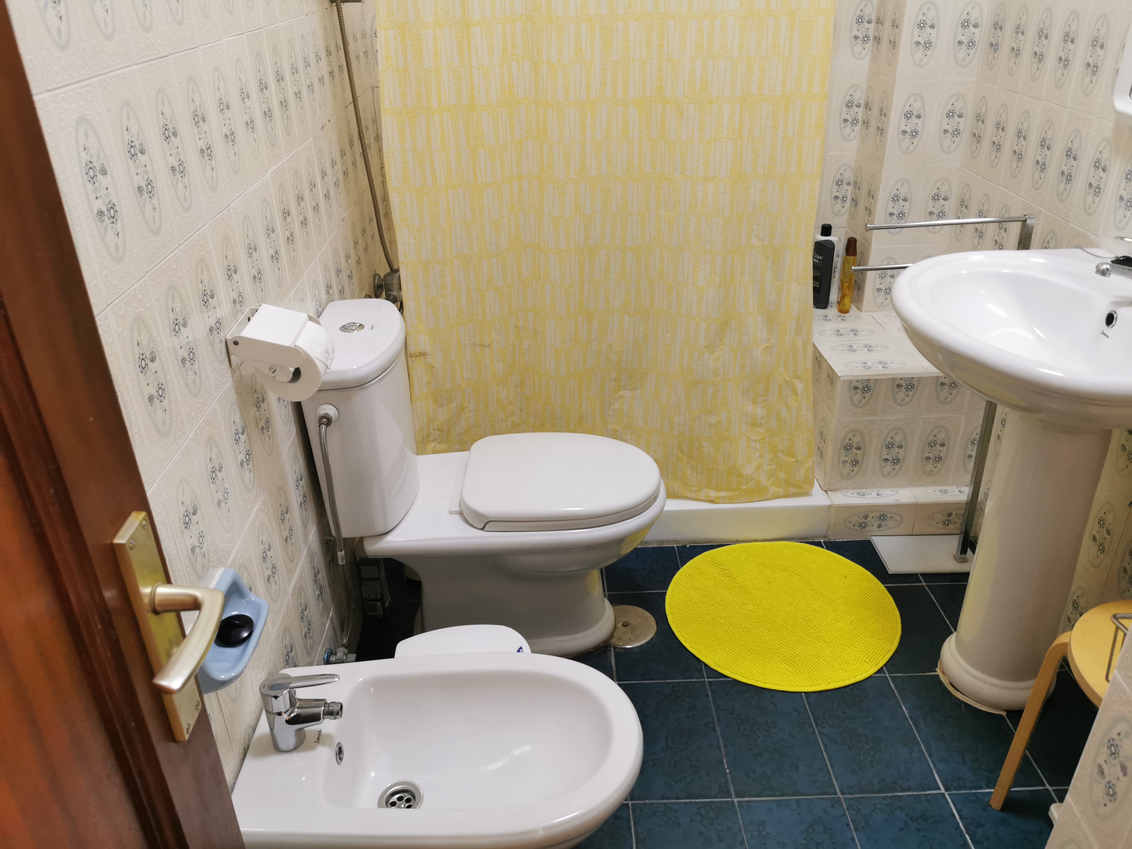 Bathroom alternate view