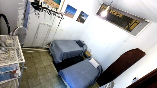 Dormitorio dos camas vista 1
