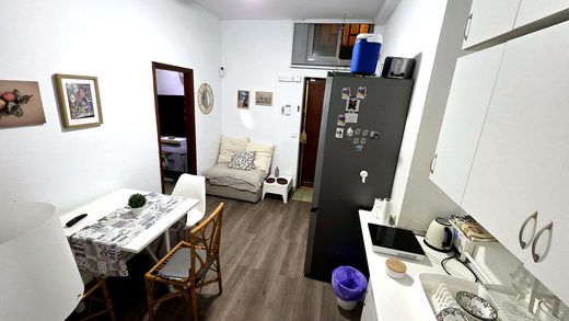 Vista del salón-cocina en el paseo virtual