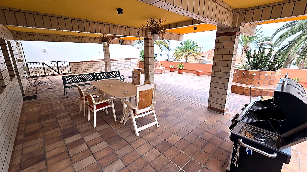 VistaTown P1 large private terrace in Gran Canaria